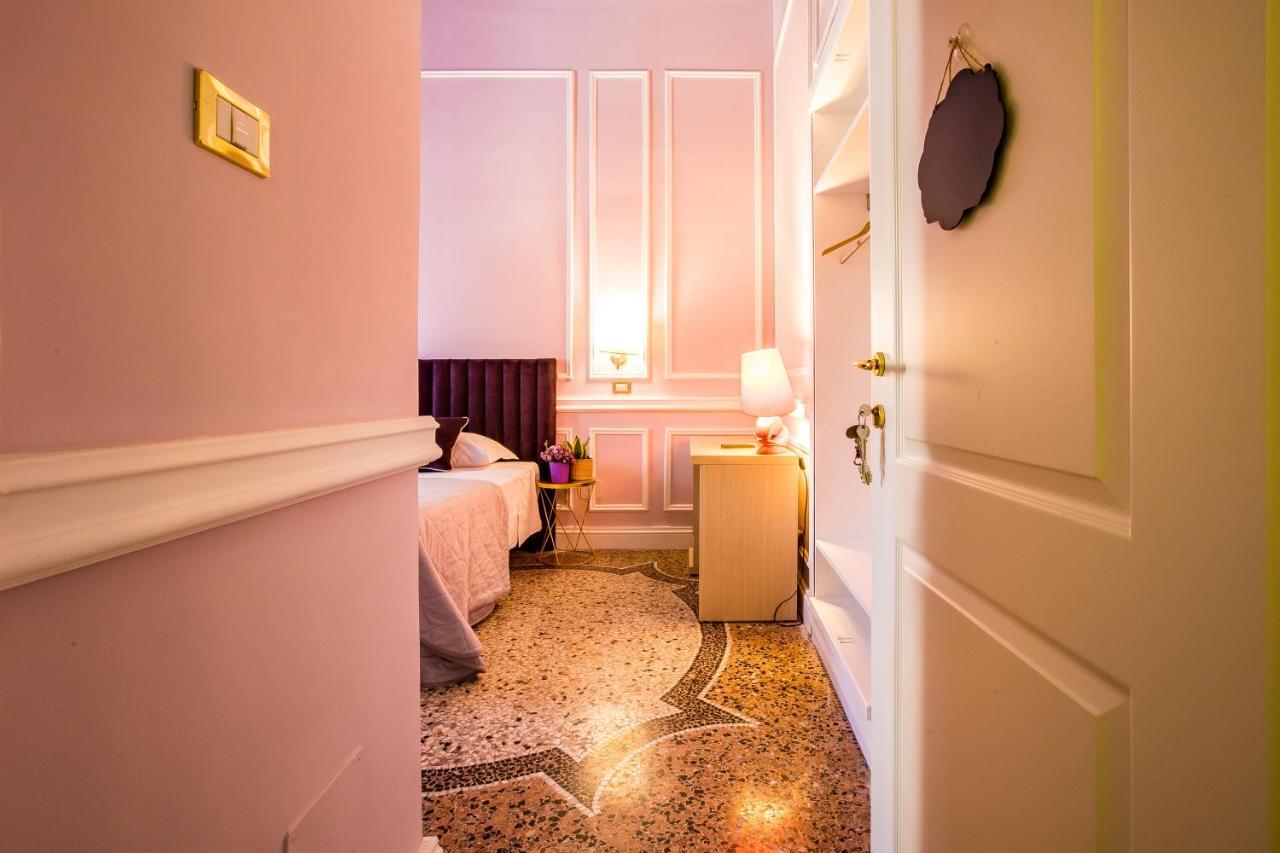 Double Room,1360633154:JPEG